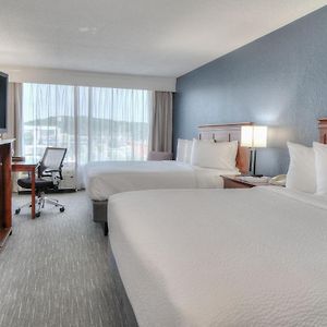 Classic Queen Room